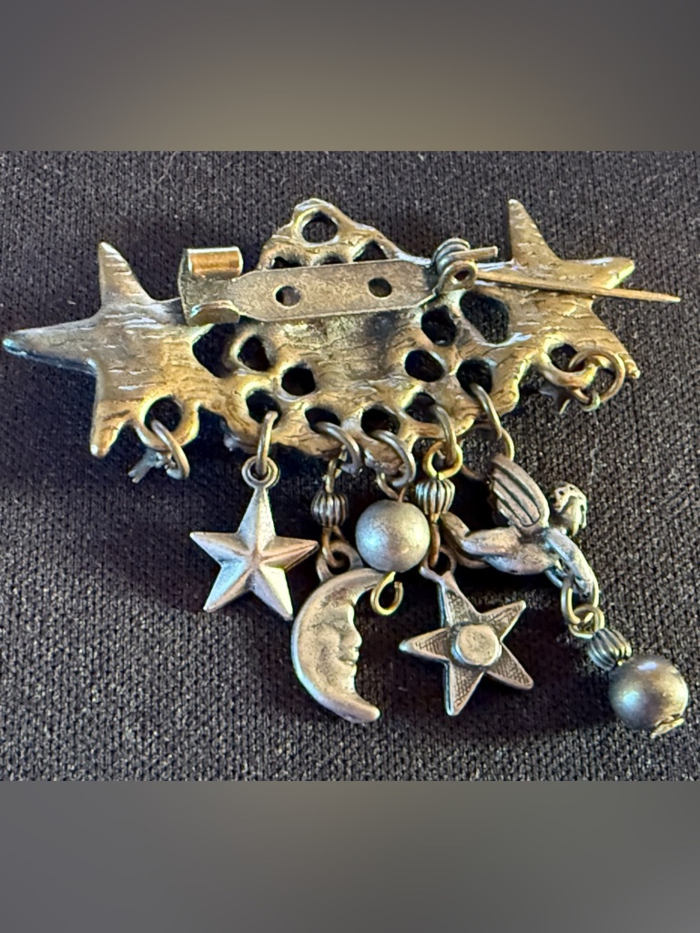 Vintage Sun & Stars Dangle Charm Brooch Pin Gold-Tone Sun Face articulated - Picture 9 of 10